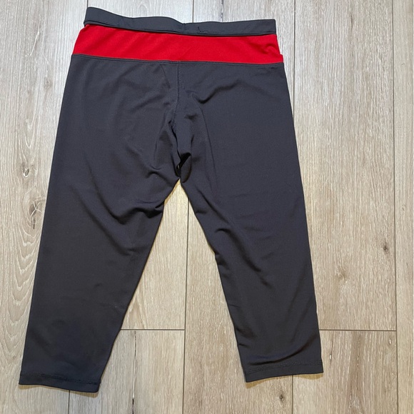 Iconic Ohio State Buckeyes Athleisure Capri Leggings Women’s Size Small‎ - Picture 3 of 7